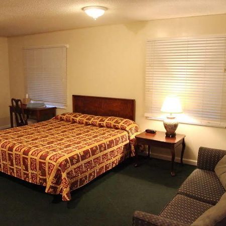 Parliament Resort Gay Mens Resort Огъста Екстериор снимка