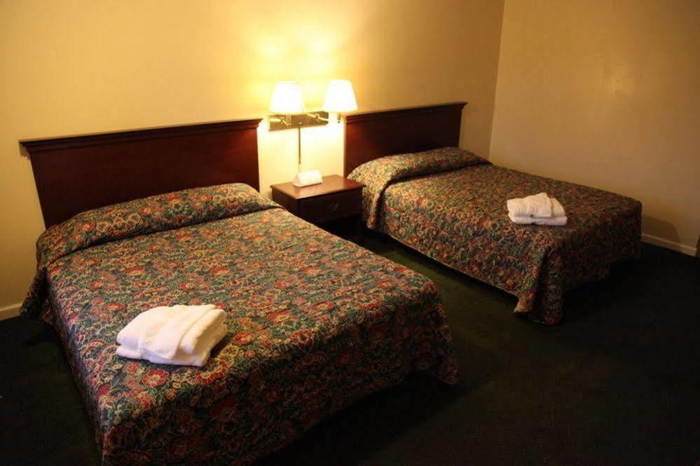 Parliament Resort Gay Mens Resort Огъста Екстериор снимка